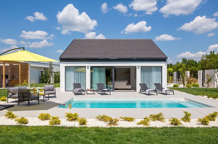 Vakantiehuis Villa Bandelli mit Spa in Oklaj