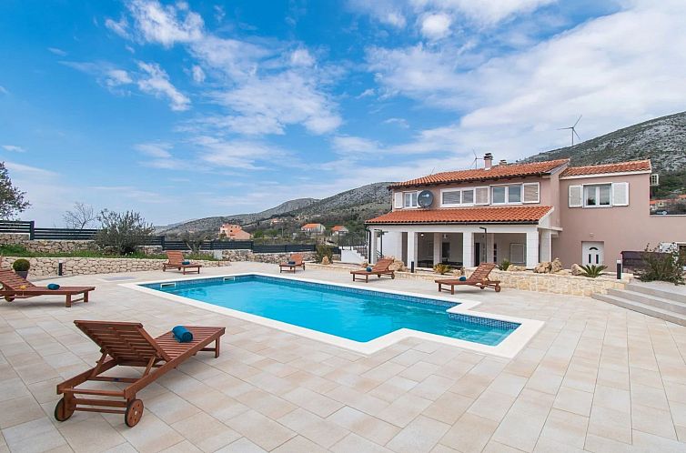 Vakantiehuis Villa Natura Piedra bei Sibenik