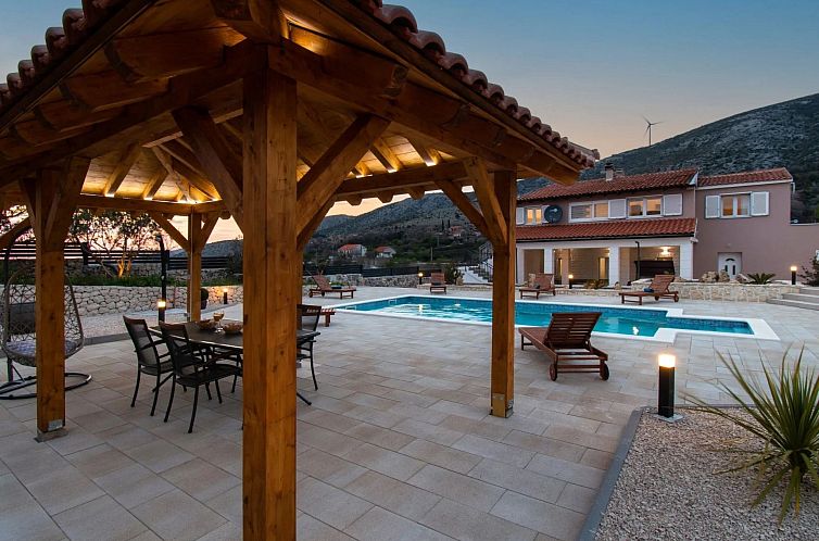 Vakantiehuis Villa Natura Piedra bei Sibenik