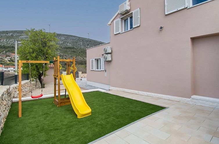 Vakantiehuis Villa Natura Piedra bei Sibenik