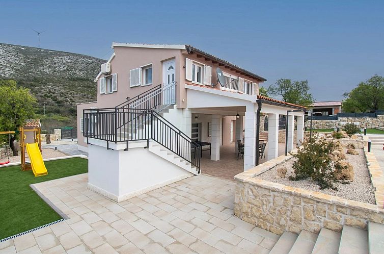 Vakantiehuis Villa Natura Piedra bei Sibenik