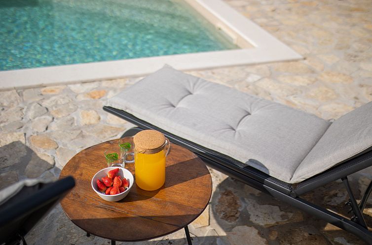 Vakantiehuis Villa FarAway in Dubrava kod Sibenik