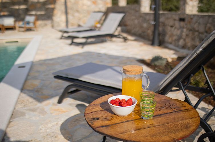 Vakantiehuis Villa FarAway in Dubrava kod Sibenik
