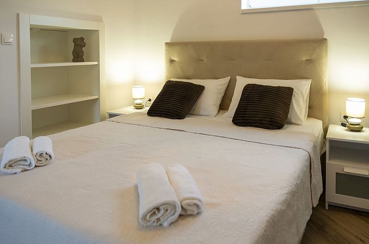 Vakantiehuis Villa Whitestone bei Šibenik