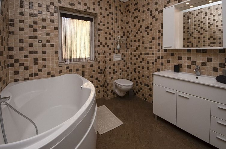 Vakantiehuis Villa Whitestone bei Šibenik