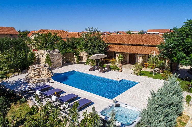 Vakantiehuis Villa Rustica mit traditionellem und rustikalem