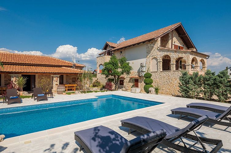 Vakantiehuis Villa Rustica mit traditionellem und rustikalem