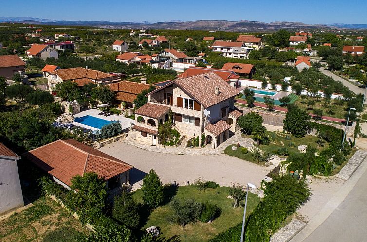 Vakantiehuis Villa Rustica mit traditionellem und rustikalem