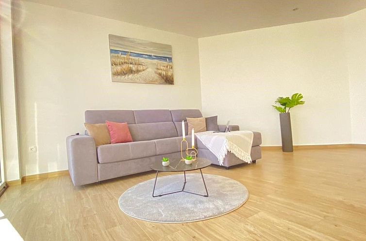 Vakantiehuis Modernes Ferienhaus mit eigenem Pool und Meerbl