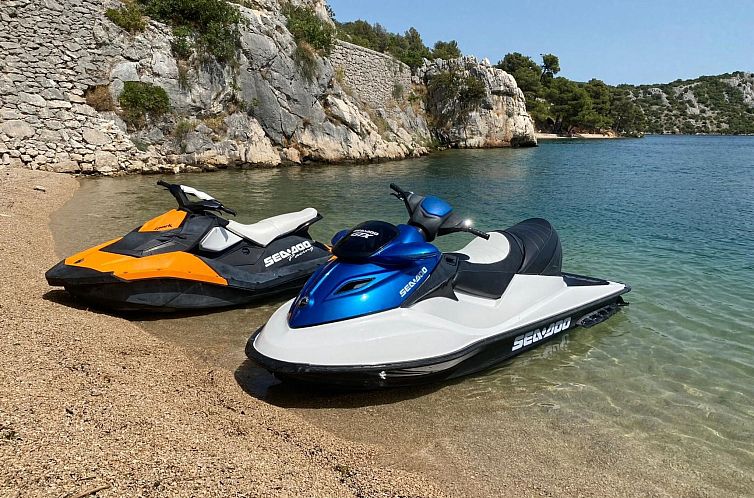 Vakantiehuis Modernes Ferienhaus mit eigenem Pool und Meerbl