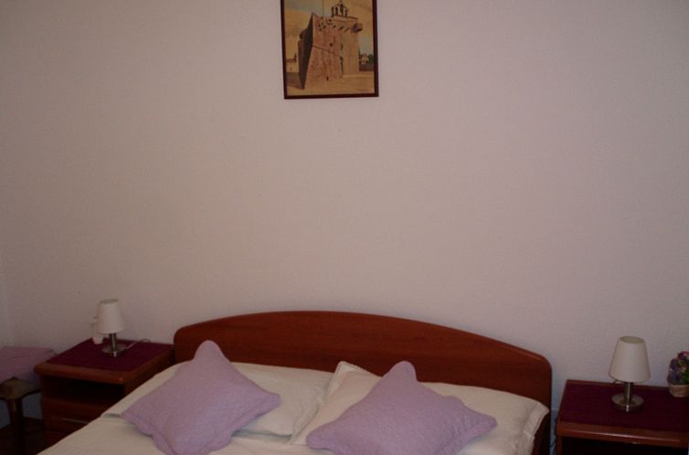 Appartement "Vrboska" direkt am Strand