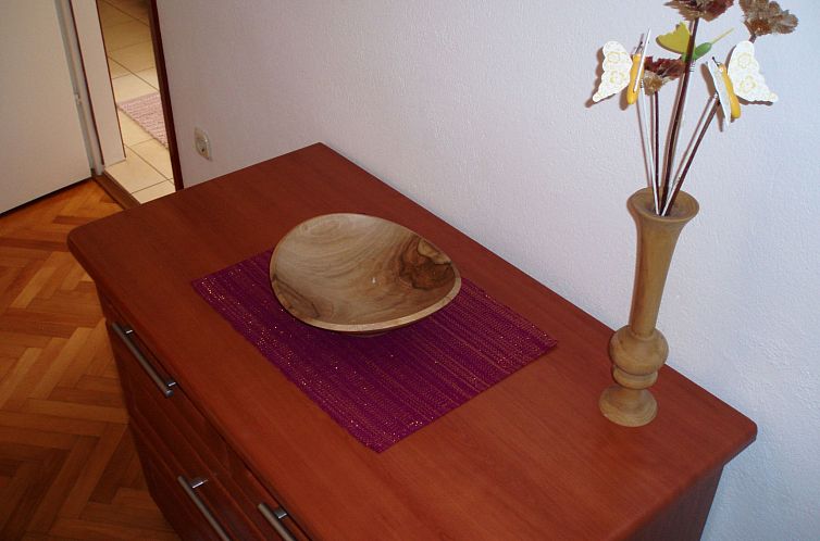 Appartement "Vrboska" direkt am Strand