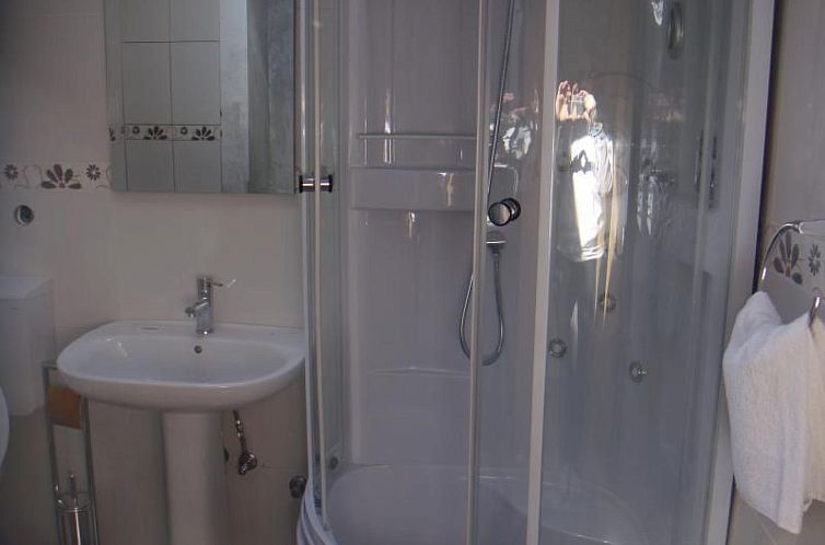 Appartement Wohnung in Povlja mit privatem Parkplatz