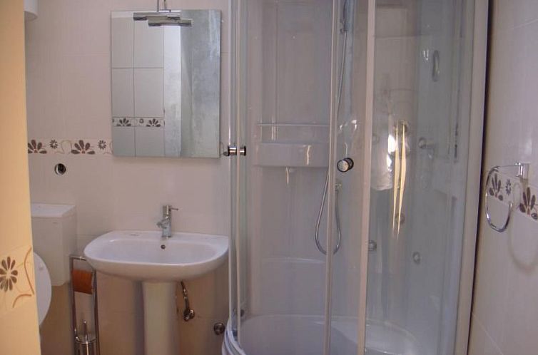 Appartement Wohnung in Povlja mit privatem Parkplatz