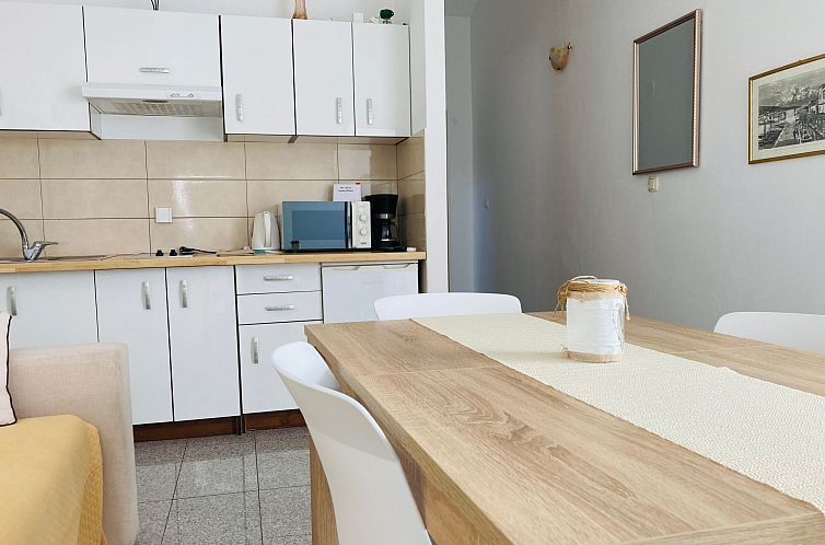Appartement Wohnung in Povlja mit privatem Parkplatz