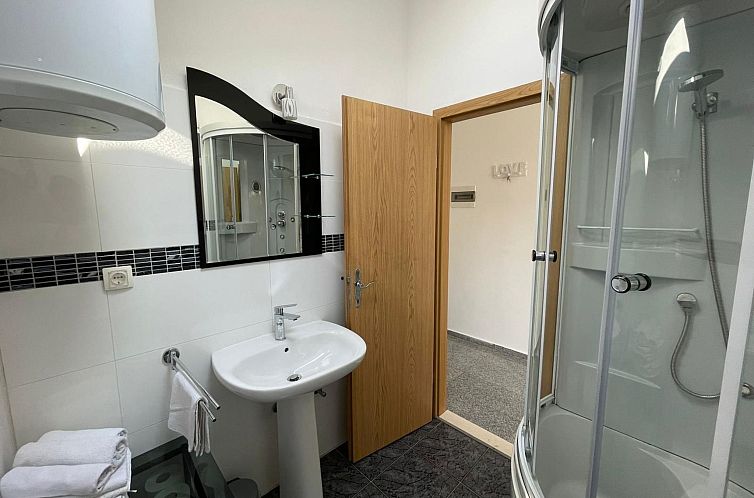 Appartement Hütte "Moj mir" mit Blick auf das Wasser