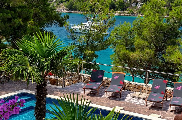 Vakantiehuis Hidden Heaven Private Resort - Beheizter Pool
