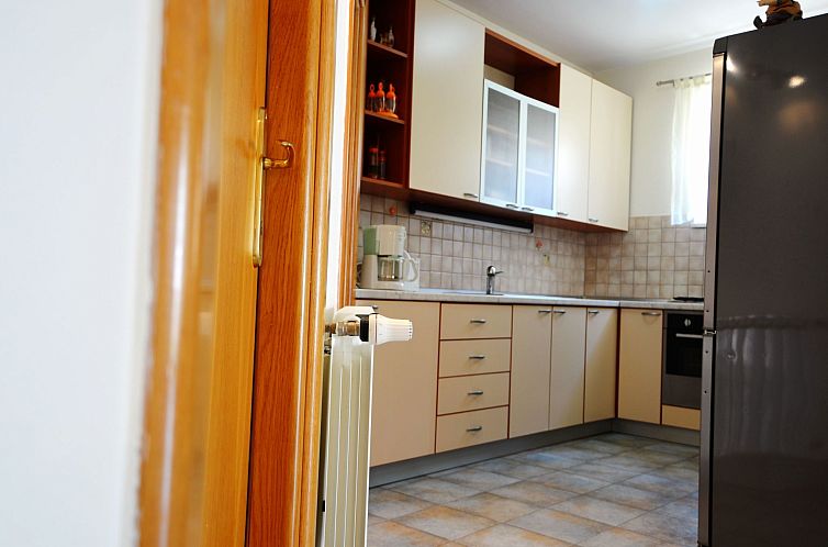 Appartement "Mladinic A1" mit Terrasse