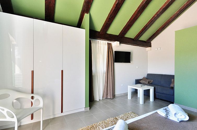 Vakantiehuis mit Terrasse und Pool in herrlicher Naturlandsc