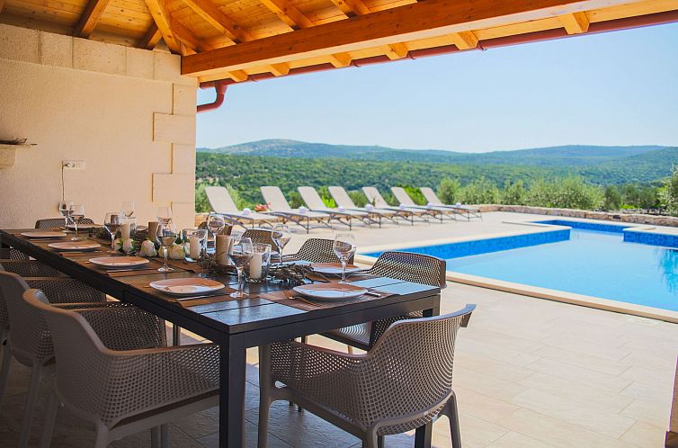 Vakantiehuis in Pučišća mit Privatem Pool