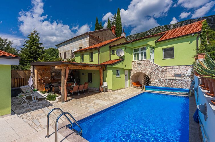Vakantiehuis Greenhouse Adria mit großer Terrasse und Pool