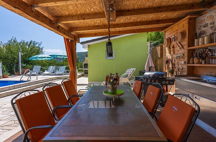 Vakantiehuis Greenhouse Adria mit großer Terrasse und Pool