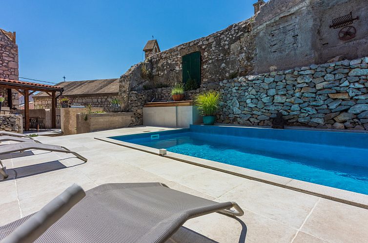 Unterkunft 10412317 - Ferienhaus Kvarner - Vakantiehuis Casa Royal / HR-09832-01