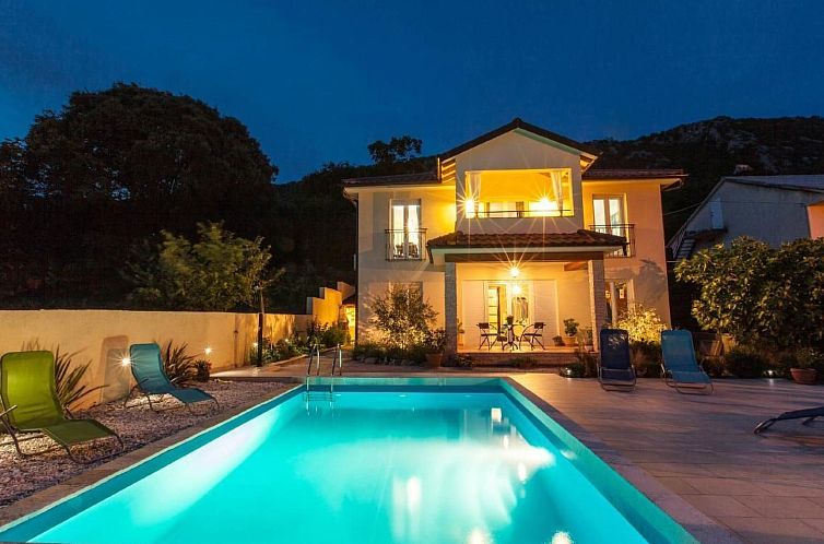 Unterkunft 10412321 - Ferienhaus Kvarner - Vakantiehuis Ferienvilla mit privatem Pool