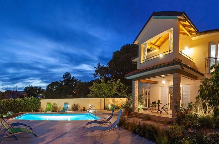 Vakantiehuis Ferienvilla mit privatem Pool