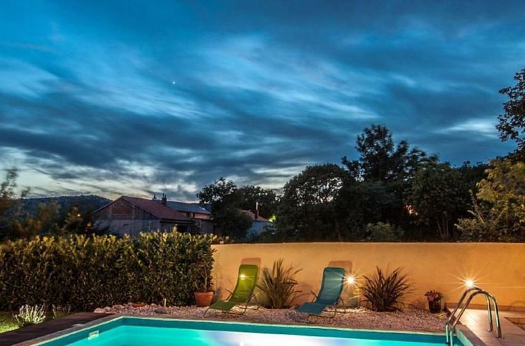 Vakantiehuis Ferienvilla mit privatem Pool