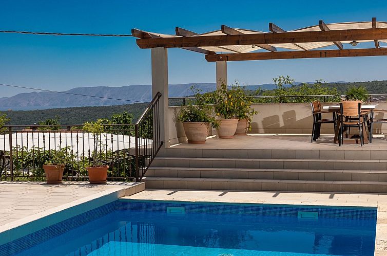Vakantiehuis Ferienvilla mit privatem Pool