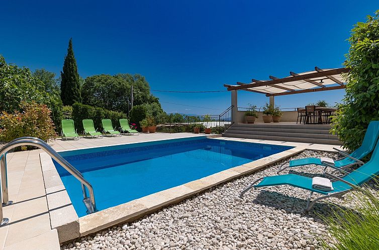Vakantiehuis Ferienvilla mit privatem Pool