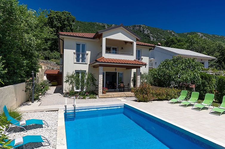 Vakantiehuis Ferienvilla mit privatem Pool
