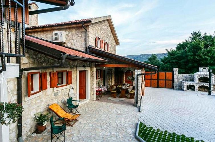 Vakantiehuis VILLA CASTRA / HR-08209-01