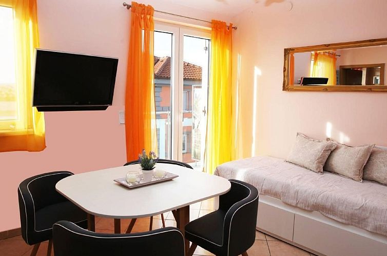 Appartement in Crikvenica mit Terrasse und Grill