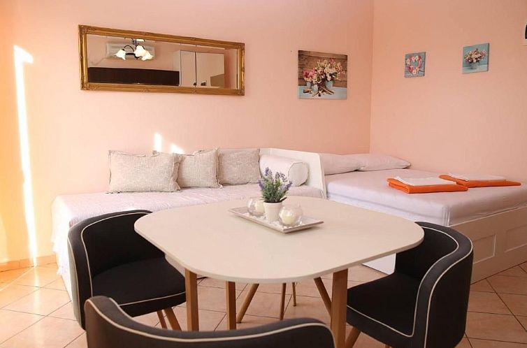 Appartement in Crikvenica mit Terrasse und Grill