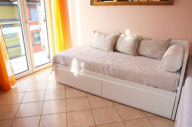 Appartement in Crikvenica mit Terrasse und Grill