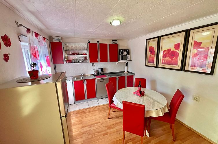 Vakantiehuis mit eigenem Garten und Grill