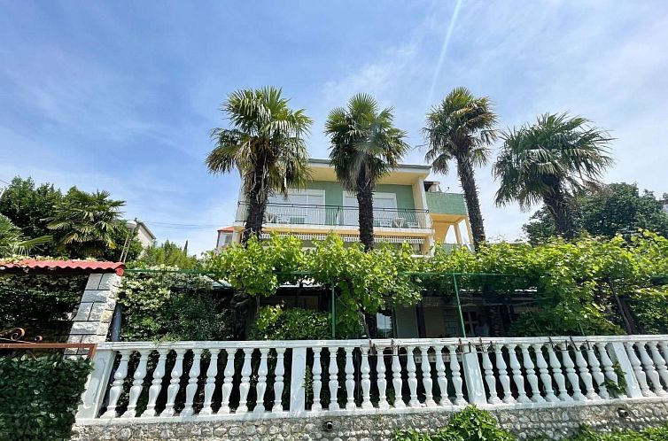 Appartement in Crikvenica mit Terrasse
