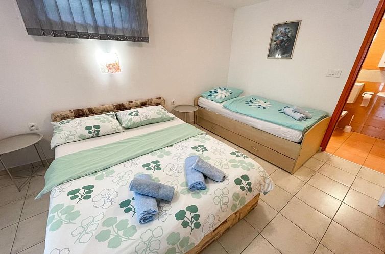 Appartement in Crikvenica mit Terrasse