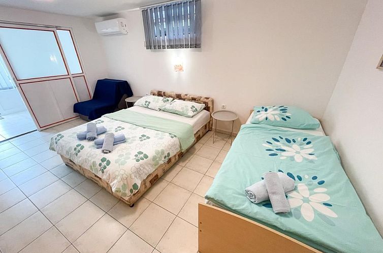 Appartement in Crikvenica mit Terrasse
