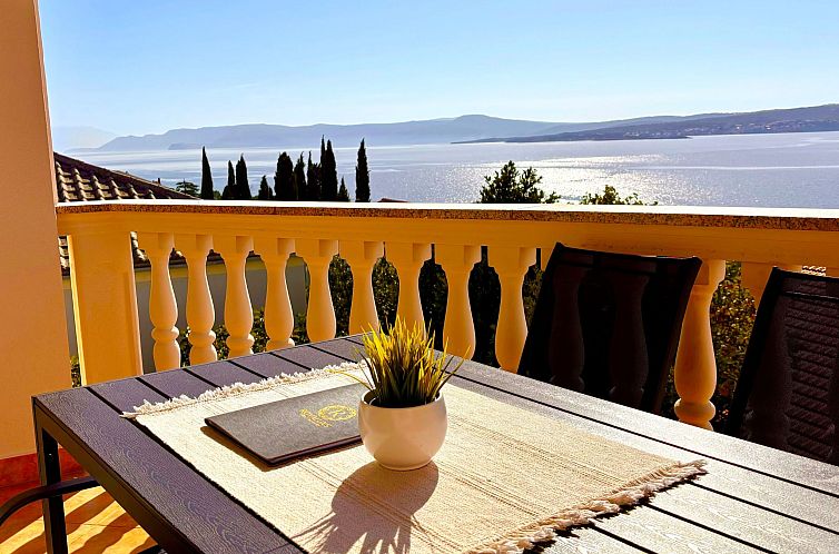 Unterkunft 10418157 - Appartement Kvarner - Appartement Wohnung mit Balkon und Meerblick