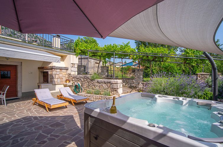 Guest house 10418169 - Holiday property Kvarner - Vakantiehuis Dedina srića