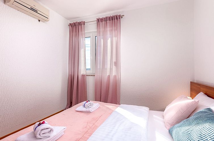 Appartement Wohnung mit Balkon und Meerblick
