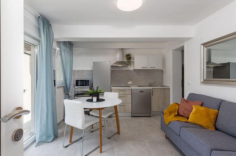 Unterkunft 10418181 - Appartement Kvarner - Appartement Moderne Wohnung in Crikvenica mit Pool