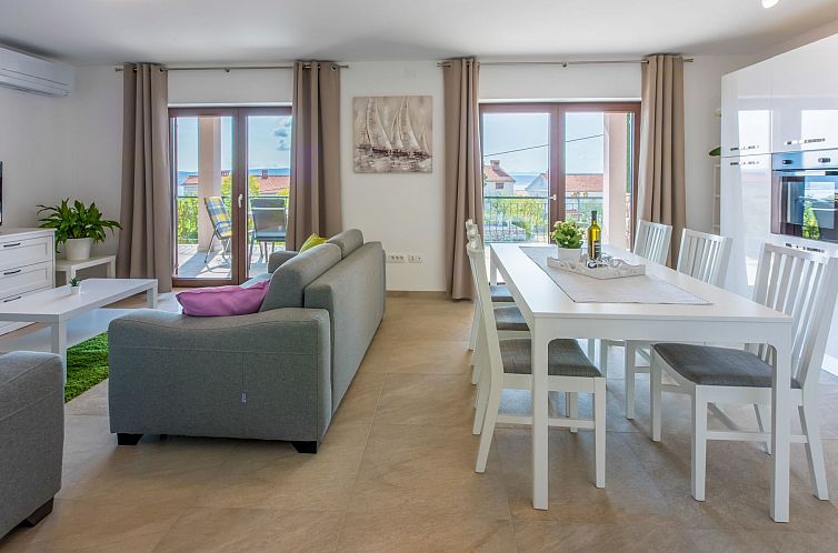 Appartement Wohnung im Erdgeschoss mit Terrasse
