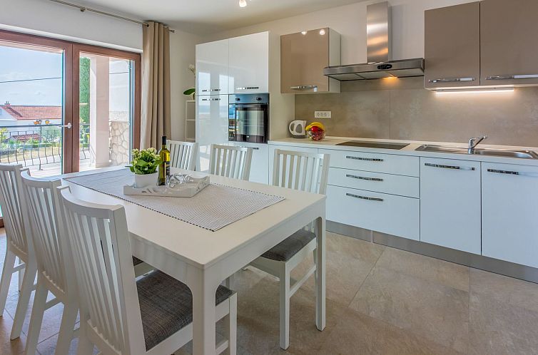 Appartement Wohnung im Erdgeschoss mit Terrasse