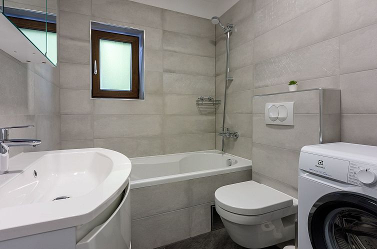 Appartement Wohnung im Erdgeschoss mit Terrasse
