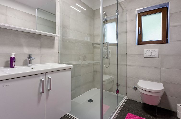 Appartement Wohnung im Erdgeschoss mit Terrasse