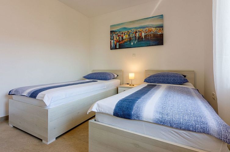 Appartement Wohnung im Erdgeschoss mit Terrasse